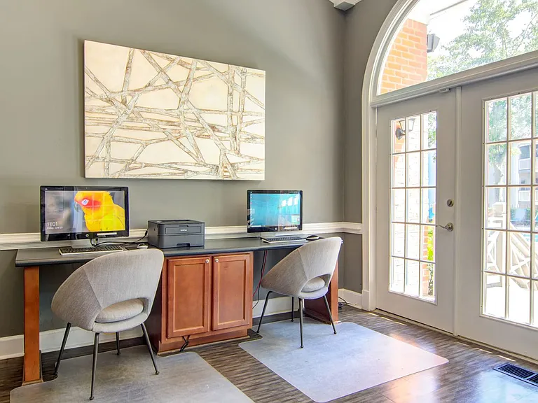 Sutter Lake Apartments — Photo 6