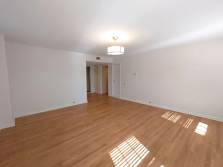 3200 E Hampshire St — Photo 14