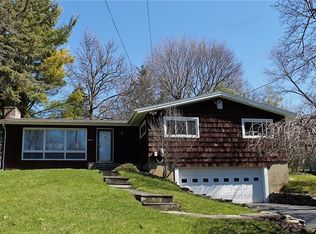 4934 Bryn Mawr Dr, Syracuse, NY 13215