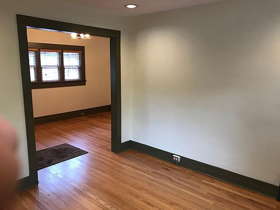 4th image of 362 E Downington Ave