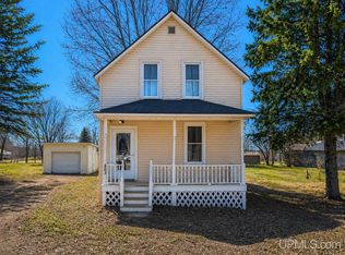 803 Yale Ave, Bessemer, MI 49911