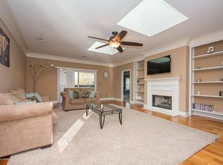 3724 Hurstbourne Ridge Blvd, Louisville, KY 40299