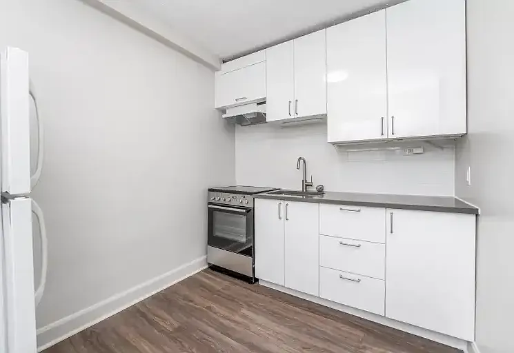 15 Lenore Pl #9 — Photo 6