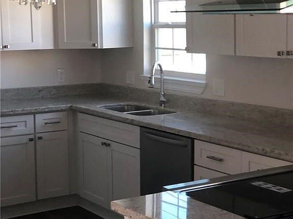 4th image of 6442 Baccich St