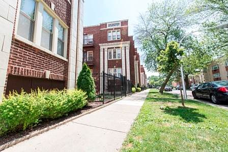 3rd image of 7241-49 S Phillips Ave Unit 7243-2E
