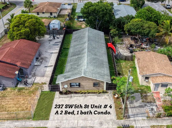 237 SW 5th St, Deerfield Beach, FL
