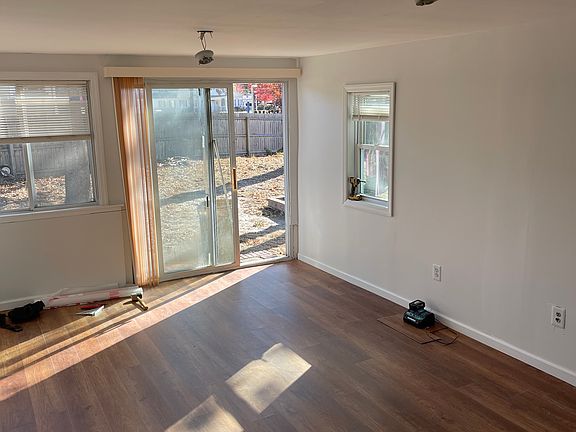 3rd image of 605 Deerhead Lake Dr