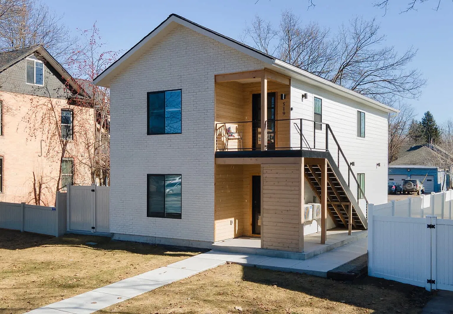 2 bed, 2.0 bath, 930 sqft, $2,200 — Photo 1