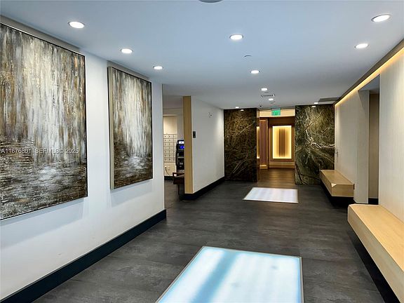 3rd image of 90 SW 3rd St APT 1416