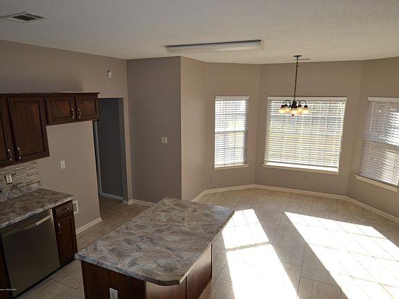 5th image of 7315 Creekside Dr