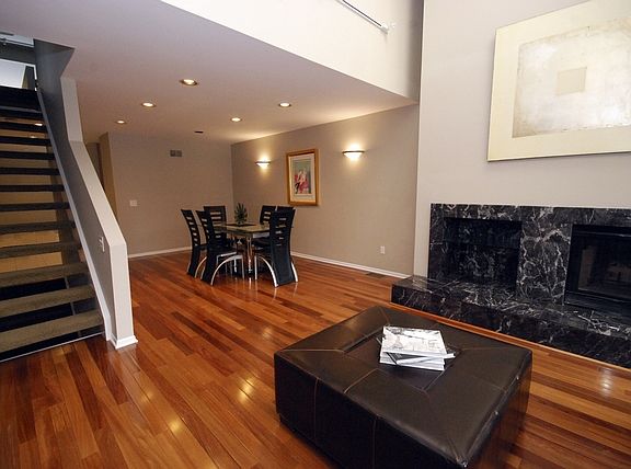 4th image of 302 Barringer Ct #302