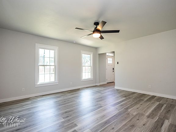 5th image of 2644 Parkview Dr