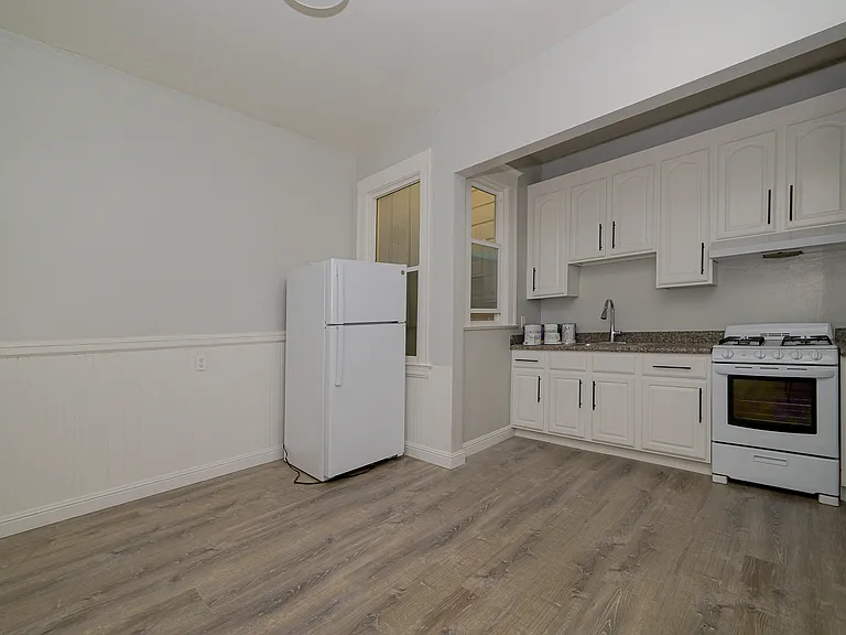 1535 Larkin St #B — Photo 1