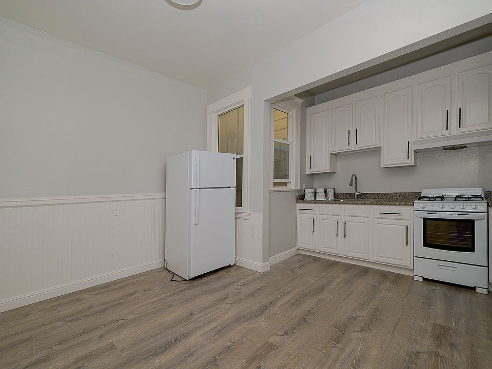 1st image of 1535 Larkin St #B