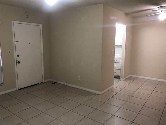 2nd image of 4928 Hollywood Blvd APT 19
