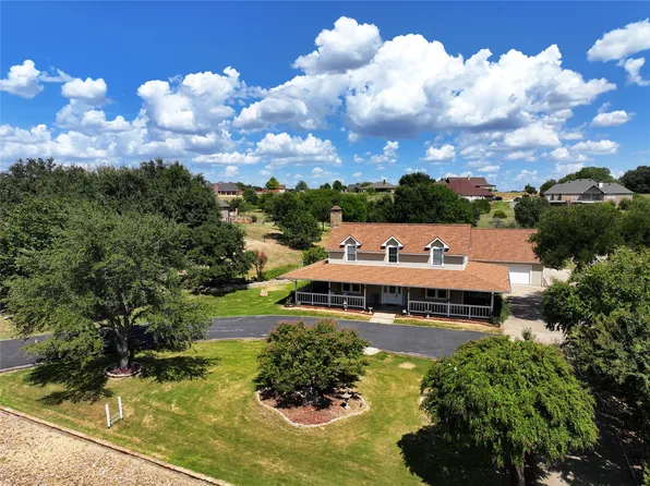 1407 Lady Amber Ln, Granbury, TX 76049