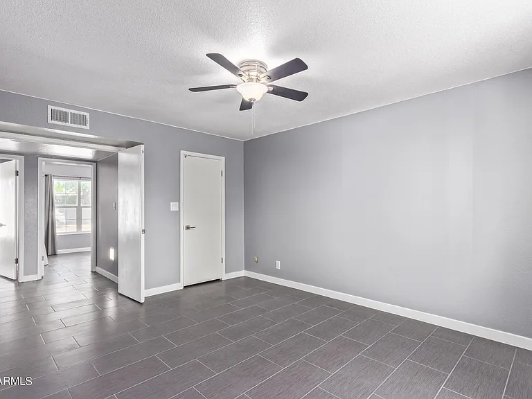 3210 N Jay St — Photo 22
