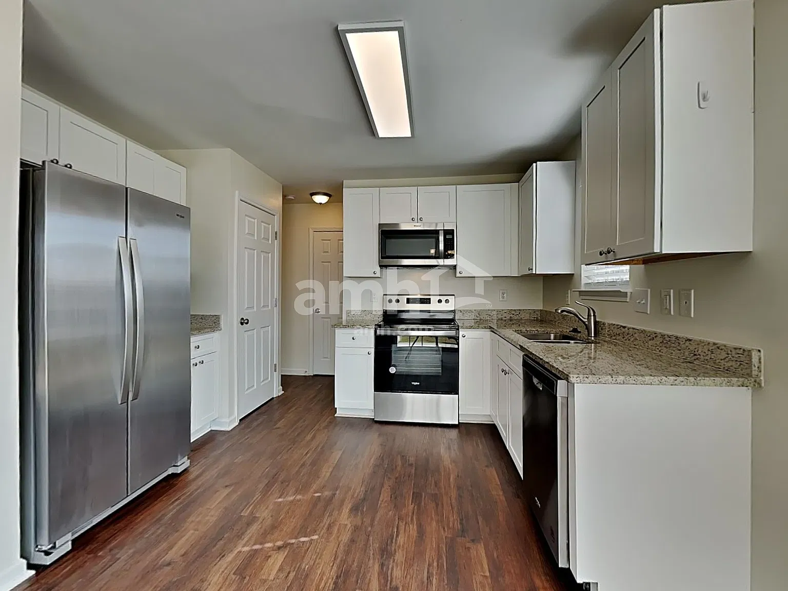 3 bed, 2.5 bath, 1694 sqft, $2,005 — Photo 3