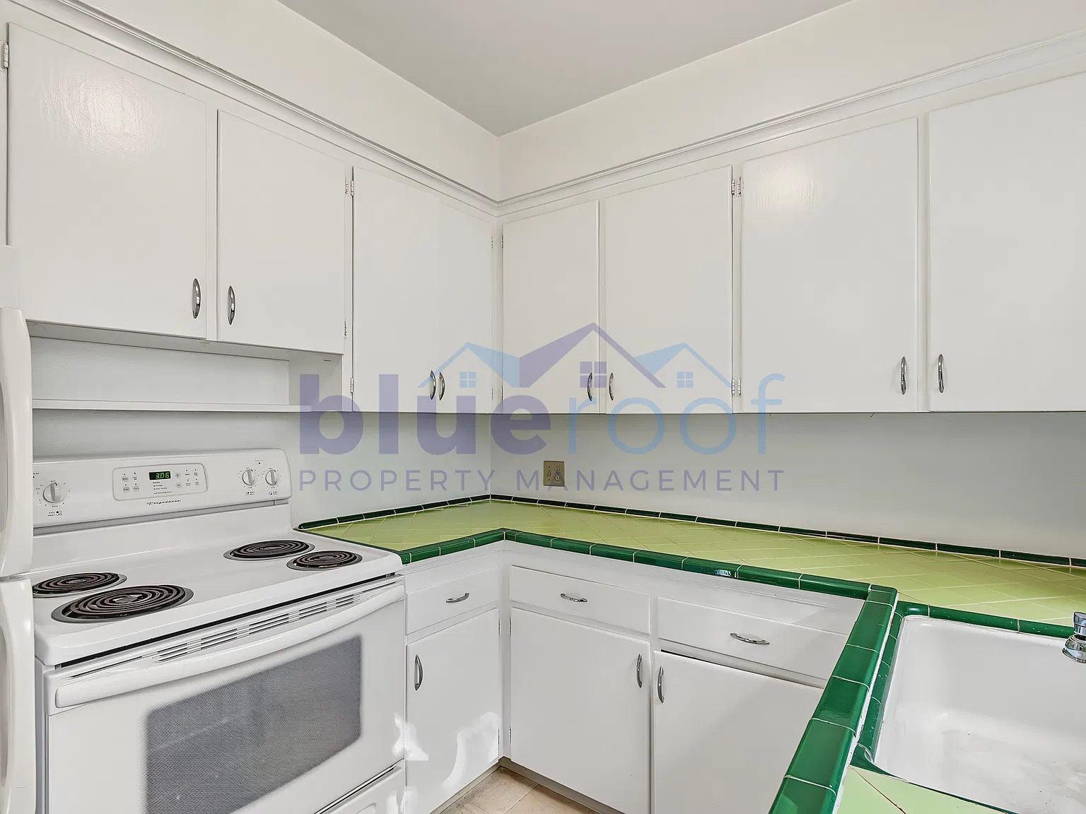 3242-3248 SE Alder Ct — Photo 3