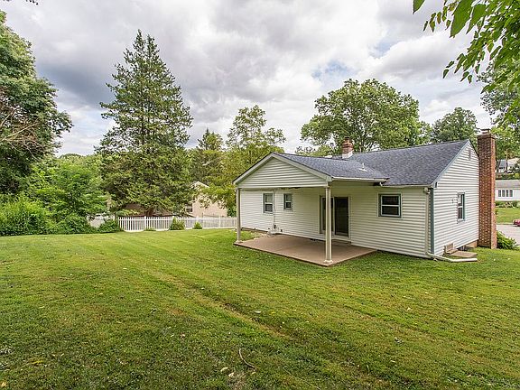 2nd image of 102 Deer Ln