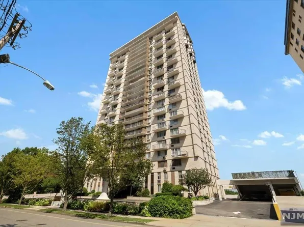 160 Overlook Ave APT 6F, Hackensack, NJ 07601