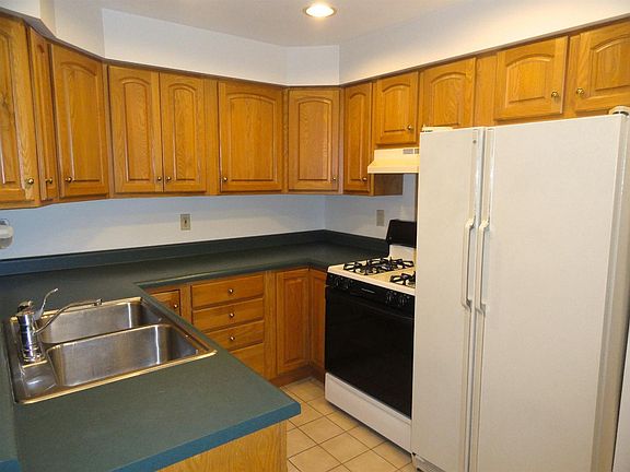 5th image of 3388 Lakemeadow Ct