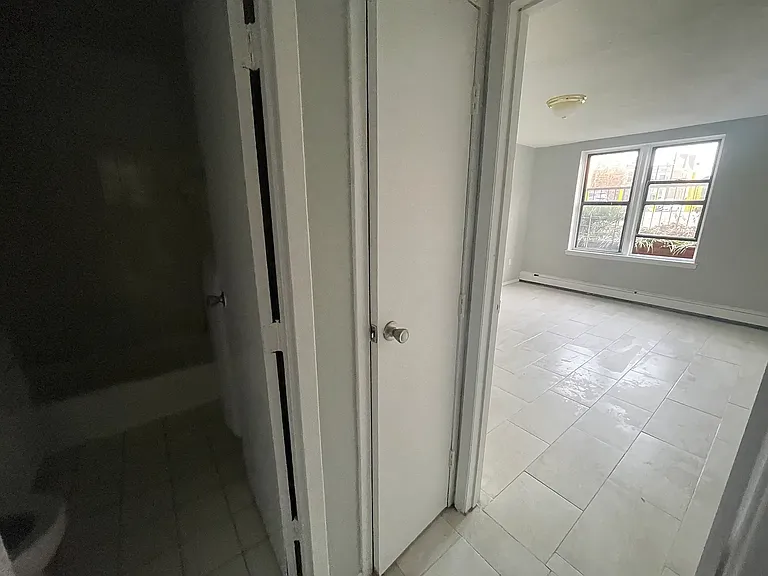 5815 Snyder Ave #2B — Photo 4