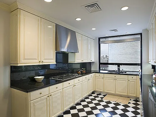 Sold by Stribling | media 15