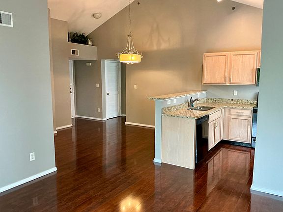 2nd image of 1117 Arbor Creek Dr