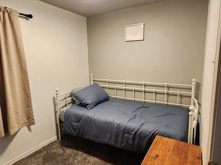 415 Bernal St — Photo 4