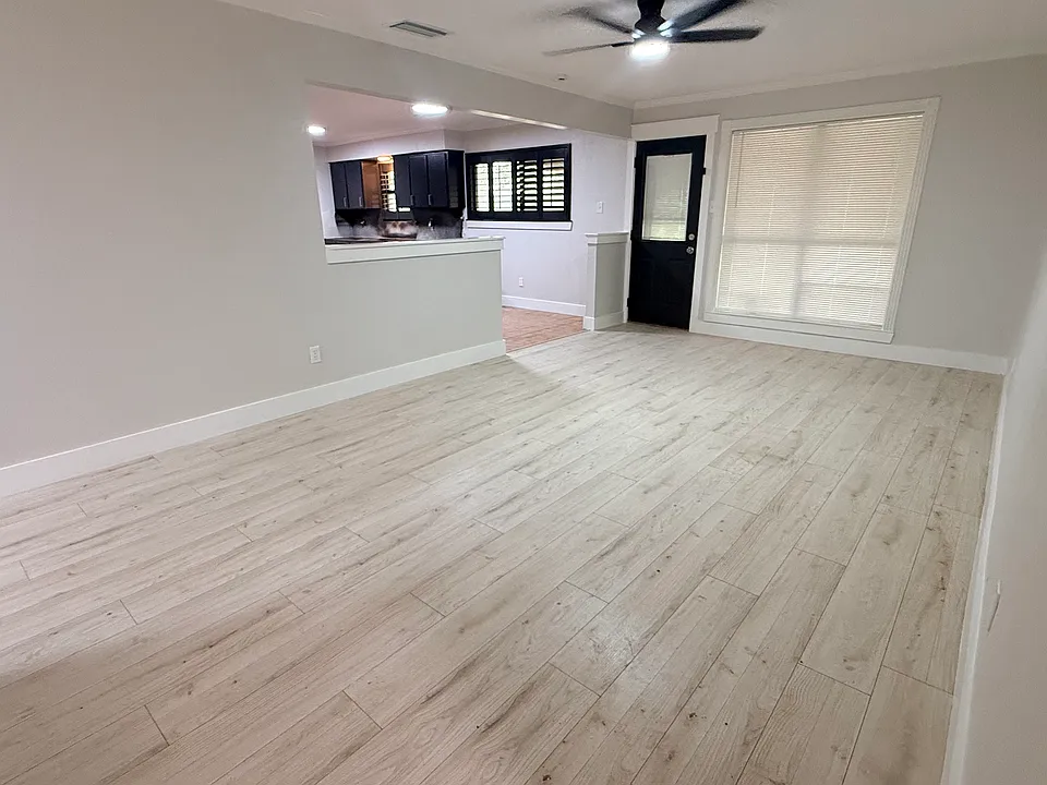 411 Woodcrest Way