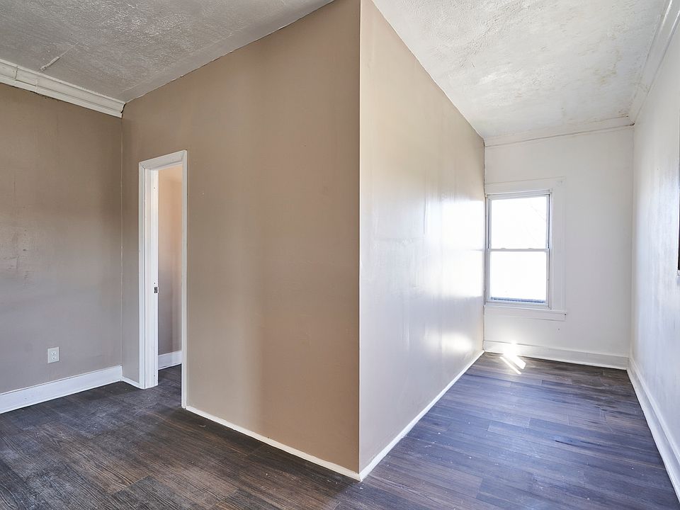 2nd image of 336 Eddy Rd APT 7
