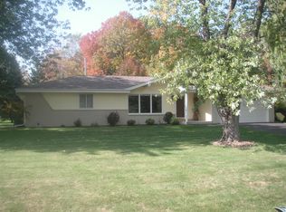 4793 S Fairview Dr, New Berlin, WI 53146