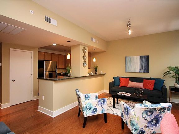 5th image of 314 N Broadway Ave #1404