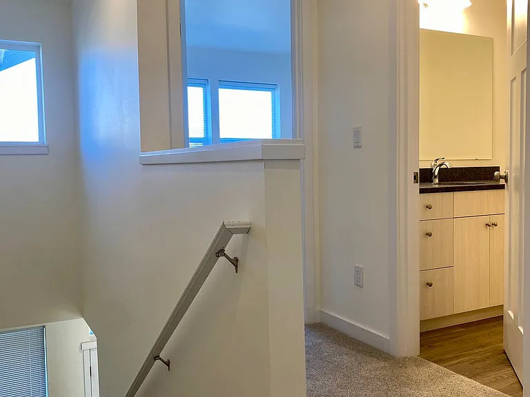 2285 Brome St — Photo 18
