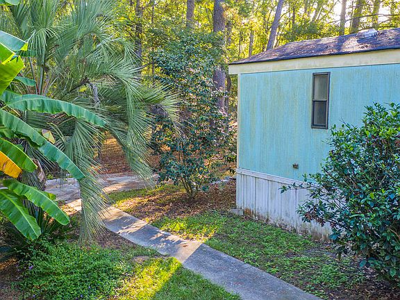 5th image of 208 Wilton Dr