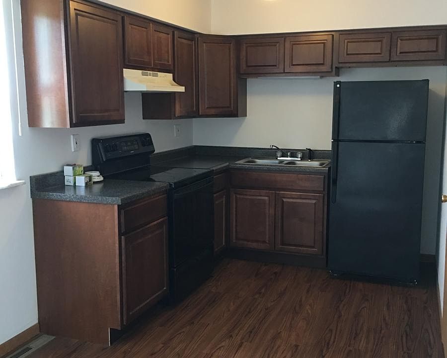 1st image of 801 Coral Dr APT A