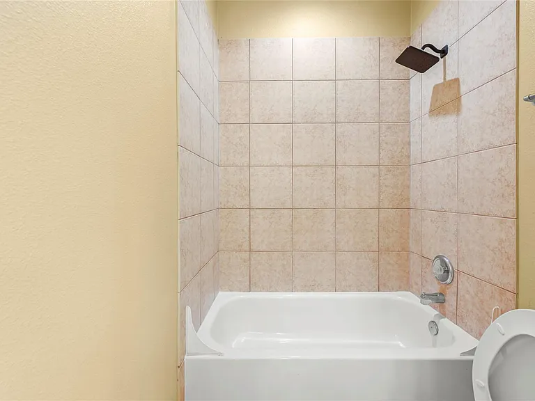 1520 Sherwood Forest St #301 — Photo 24