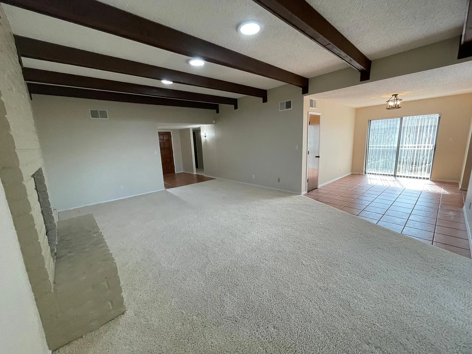 5509 Carruthers St NE — Photo 4