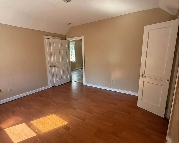 908 Winchester Ave #3 — Photo 7