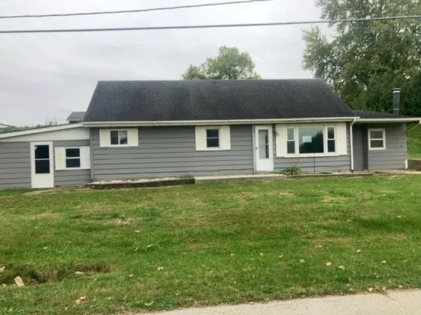 301 N Bluff St, Albany, IL 61230