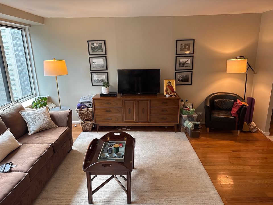 1st image of 211 E Ohio St APT 2110