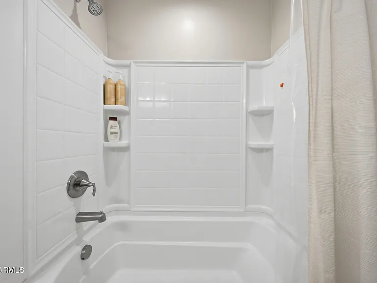905 S Canal Dr #13 — Photo 32