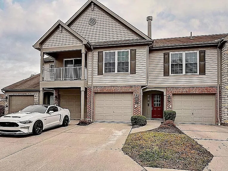 5780 Southwater Dr photo 1