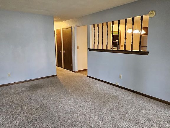 4th image of 1844 Garden Dr