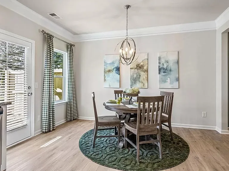 222 Dupont Dr — Photo 4
