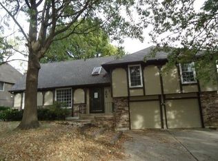 800 NW 39th St, Blue Springs, MO 64015