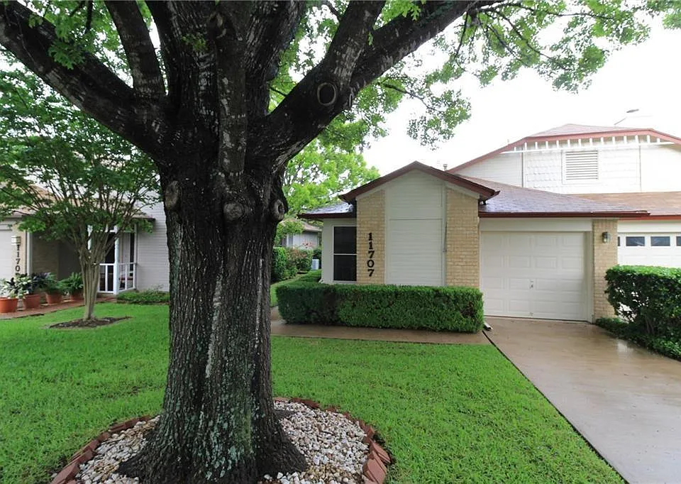 11707 Norwegian Wood Dr