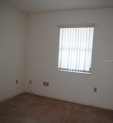4th image of 342 River Glass Ct