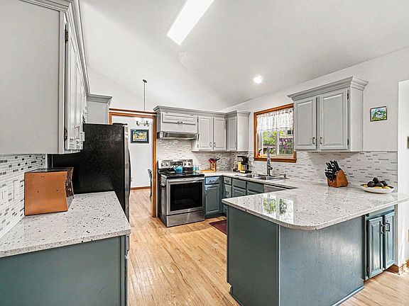 5th image of 2108 Rockspray Ct